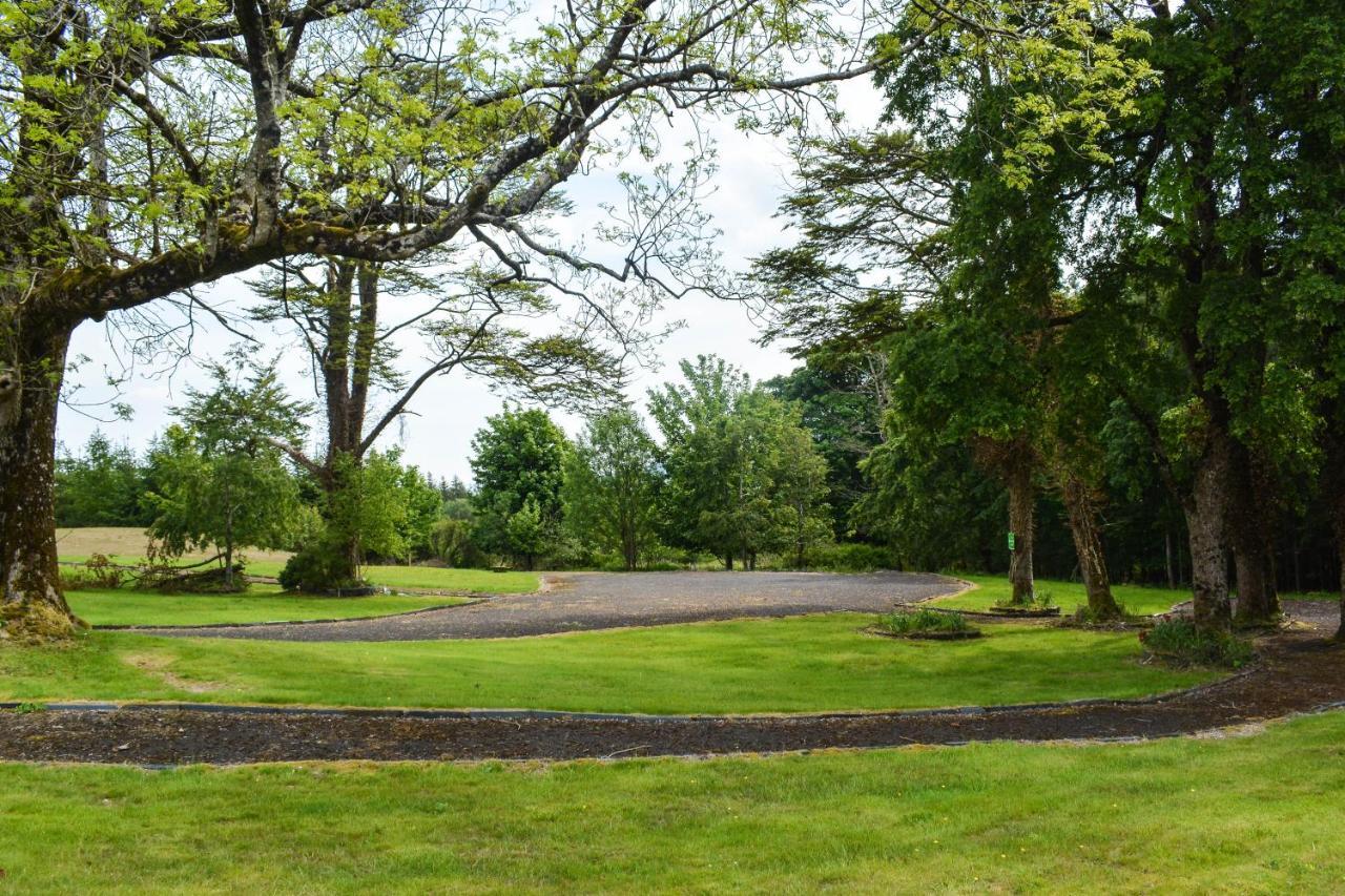 The Cedar Country Hotel Bellway Buitenkant foto